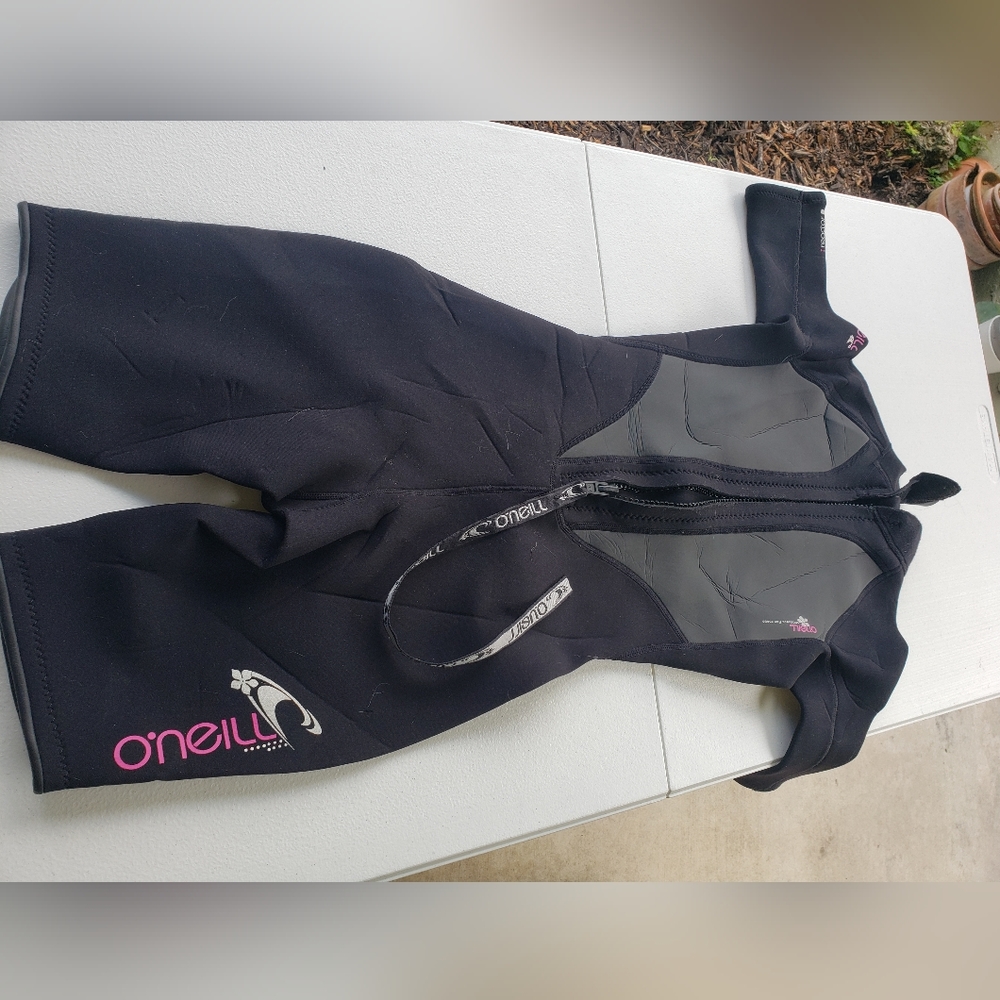 WET suit size 6